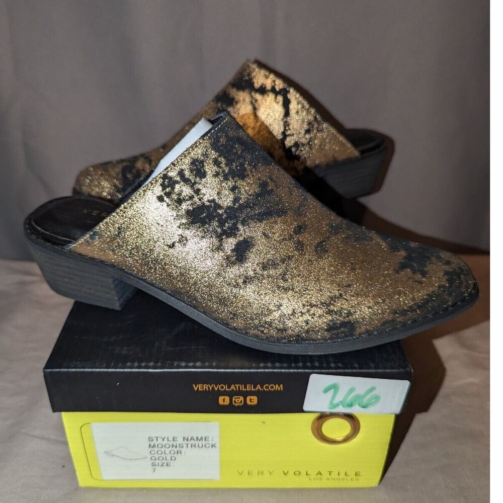 Very Volatile Woman’s Size 7 Black Gold Leather Mule Booties Brand New In Box